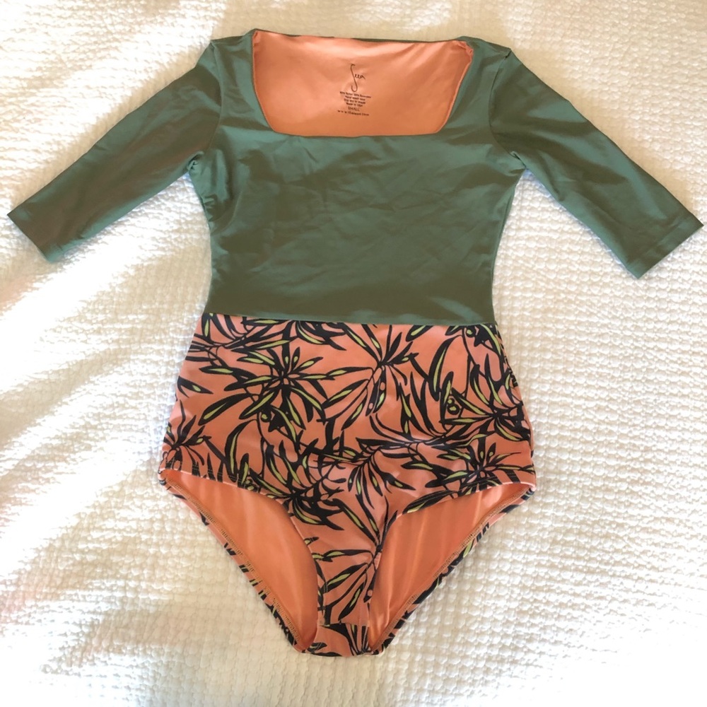 Seea bathing suit. Size small.